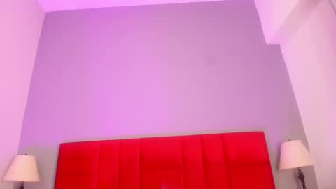 Snapshot of giovanna_oliveira chatting on September 28, 7:03 am Giovanna online show from September 28, 7:03 am