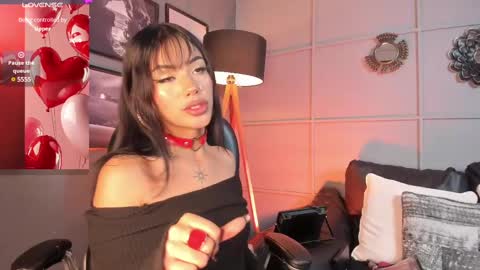 Snapshot of giovanna_oliveira chatting on February 12, 12:37 am Giovanna online show from February 12, 12:37 am