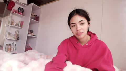 giovanna_oliveria online show from May 22, 7:34 pm