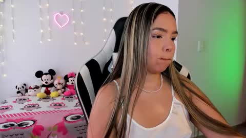 Alana online show from January 7, 12:30 pm