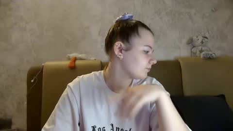 girl_cute07 online show from April 30, 5:51 pm