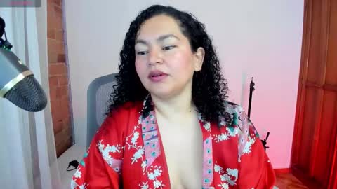 girl_inline online show from March 16, 9:57 am