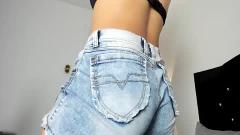 Gisell online show from April 29, 1:36 pm