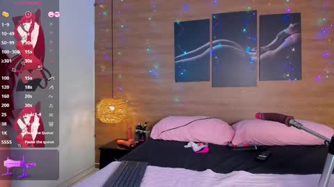 Gigi  online show from February 22, 3:45 am