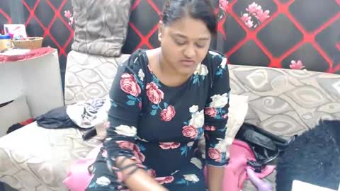Snapshot of glitter_candy chatting on February 10, 2:41 am glitter candy online show from February 10, 2:41 am