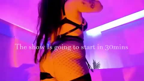 Mimi online show from July 7, 5:27 pm