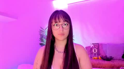 Mimi online show from October 22, 8:14 pm