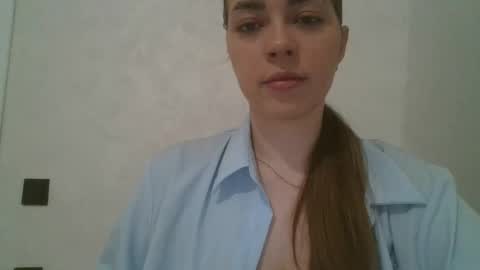 gloria954807 online show from February 4, 9:18 pm