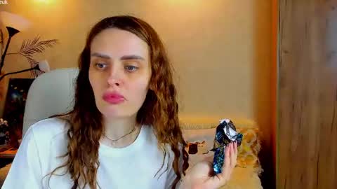 Gloria Wood online show from June 17, 8:43 pm