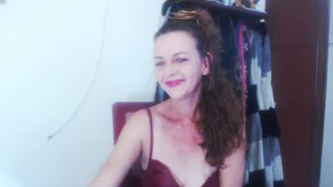 Snapshot of gloriawhitte7 chatting on January 23, 7:29 pm gloriawhitte7 online show from January 23, 7:29 pm