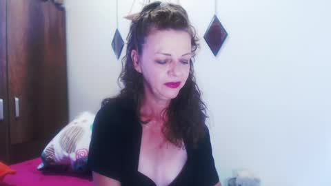 Snapshot of gloriawhitte7 chatting on December 17, 9:05 pm gloriawhitte7 online show from December 17, 9:05 pm