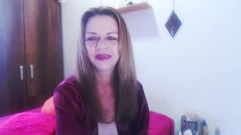 Snapshot of gloriawhitte7 chatting on December 12, 3:59 pm gloriawhitte7 online show from December 12, 3:59 pm
