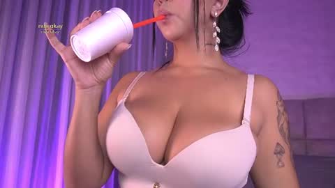 goddess_eli77 online show from August 1, 3:19 am