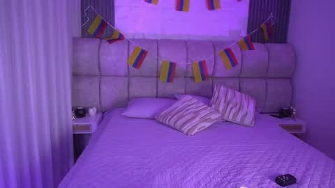 goddess_eli77 online show from June 29, 3:13 am