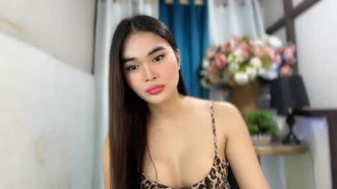 goddess_jennyxx online show from May 3, 9:40 pm
