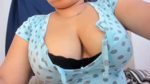 Snapshot of goddesschanell chatting on October 25, 2:41 am CHANELL online show from October 25, 2:41 am