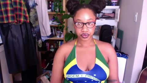 Goddess Daisy Sky online show from September 19, 9:58 pm