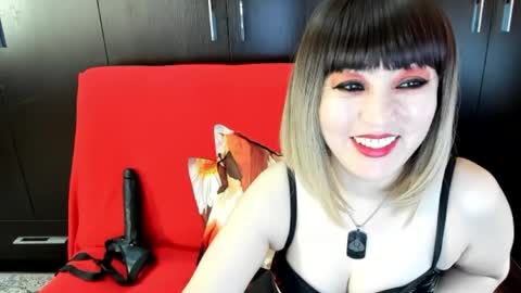 goddessemily_ online show from June 5, 6:52 am