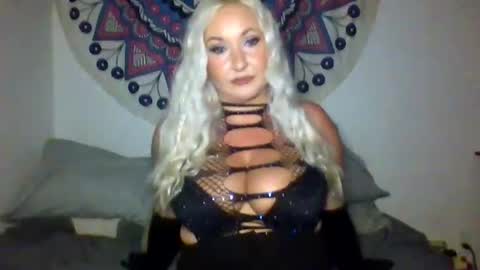 goddessmarilynblue online show from July 4, 4:08 am