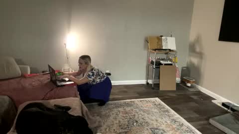 Snapshot of goddessmayvn chatting on February 4, 8:02 am GoddessMayvn online show from February 4, 8:02 am