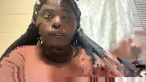 Snapshot of goddessnyia chatting on February 2, 1:12 am goddessnyia online show from February 2, 1:12 am