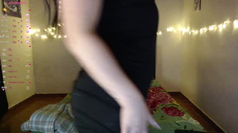 Snapshot of goldencandycotton chatting on January 11, 7:06 am goldencandycotton online show from January 11, 7:06 am