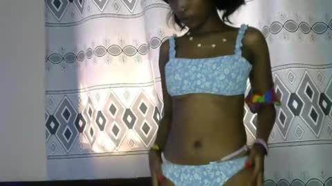 Snapshot of good_feeling_ chatting on October 20, 3:31 am sexybaddie online show from October 20, 3:31 am