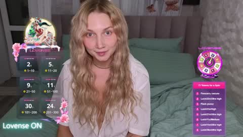 goodgirl0024 online show from January 13, 8:37 pm