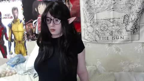 Snapshot of goth_pumpkin chatting on February 23, 9:44 pm Amy online show from February 23, 9:44 pm
