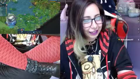 gothic_cutie online show from May 7, 8:45 pm