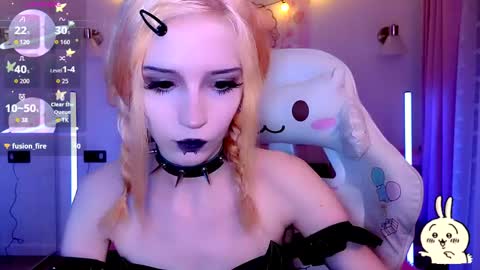 gothiclali online show from May 4, 11:40 pm