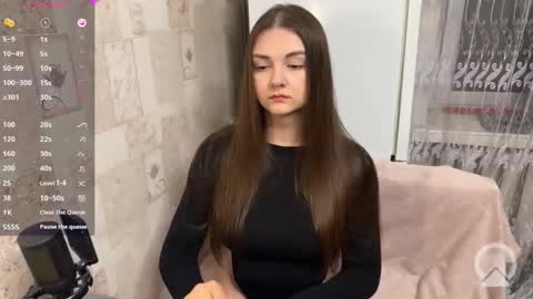 Grace Brown online show from June 3, 9:42 pm