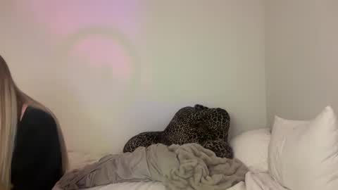 Snapshot of graceyrose chatting on October 2, 7:02 am graceyrose online show from October 2, 7:02 am