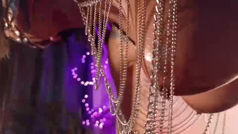 grayce blossoms24 online show from April 3, 9:24 pm