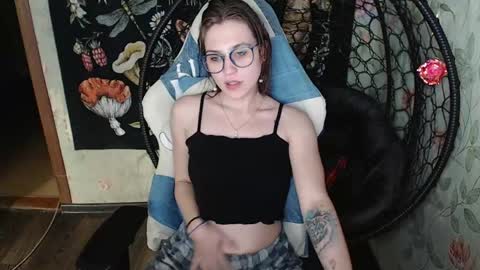 Lina online show from June 9, 12:15 pm