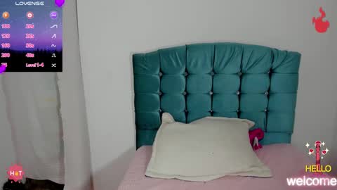 Snapshot of greicy_rouse chatting on March 4, 5:34 pm greicy_rouse online show from March 4, 5:34 pm