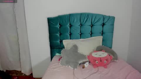 Snapshot of greicy_rouse chatting on March 9, 2:10 pm greicy_rouse online show from March 9, 2:10 pm