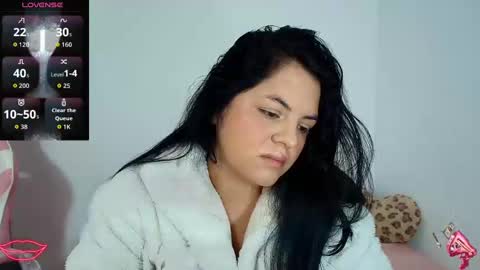 Snapshot of greicy_rouse chatting on October 16, 2:09 pm greicy_rouse online show from October 16, 2:09 pm