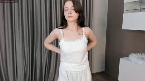 Anna online show from December 9, 5:07 am