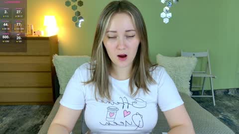 Sweety Kitty online show from December 13, 4:27 pm