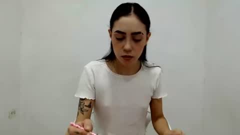 gwhen_ online show from June 25, 3:46 pm