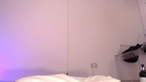  HADE ROSSE  online show from June 30, 4:17 pm