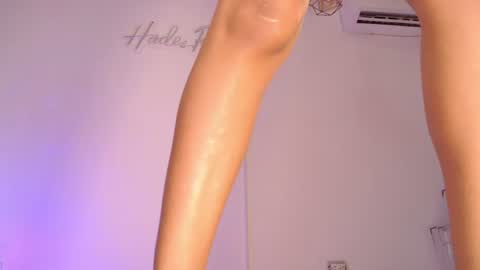  HADE ROSSE  online show from June 29, 3:01 pm