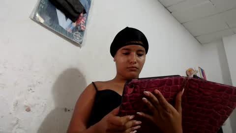 hadesmit1 online show from July 14, 12:11 am