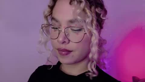 Haely online show from June 25, 4:34 am