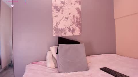 laura online show from September 29, 1:43 am