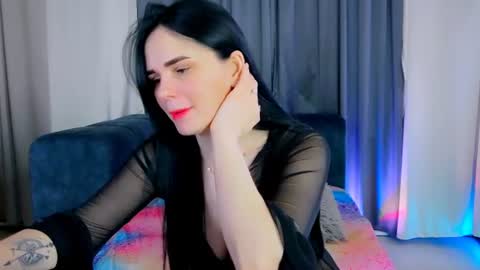 hailey_pirs online show from July 3, 8:20 am