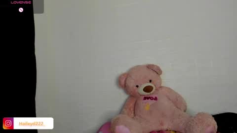 Hailey online show from April 28, 2:27 am
