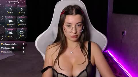 Snapshot of haily_heavenly chatting on September 9, 1:33 pm HailyHeavenly online show from September 9, 1:33 pm