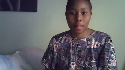 Snapshot of haizel_ebony chatting on October 3, 12:43 pm haizel online show from October 3, 12:43 pm